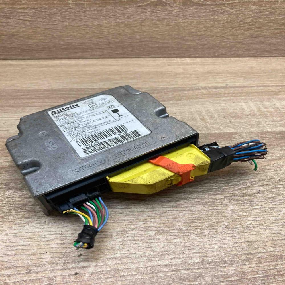 610901600 285586520R  Airbag control unit/module Renault Laguna III