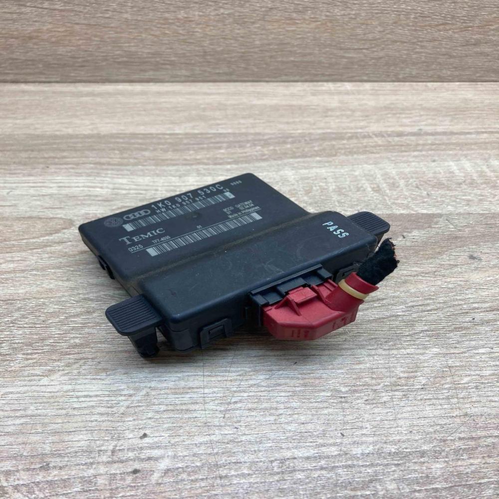 1K0907530C   Gateway control module Volkswagen Golf V