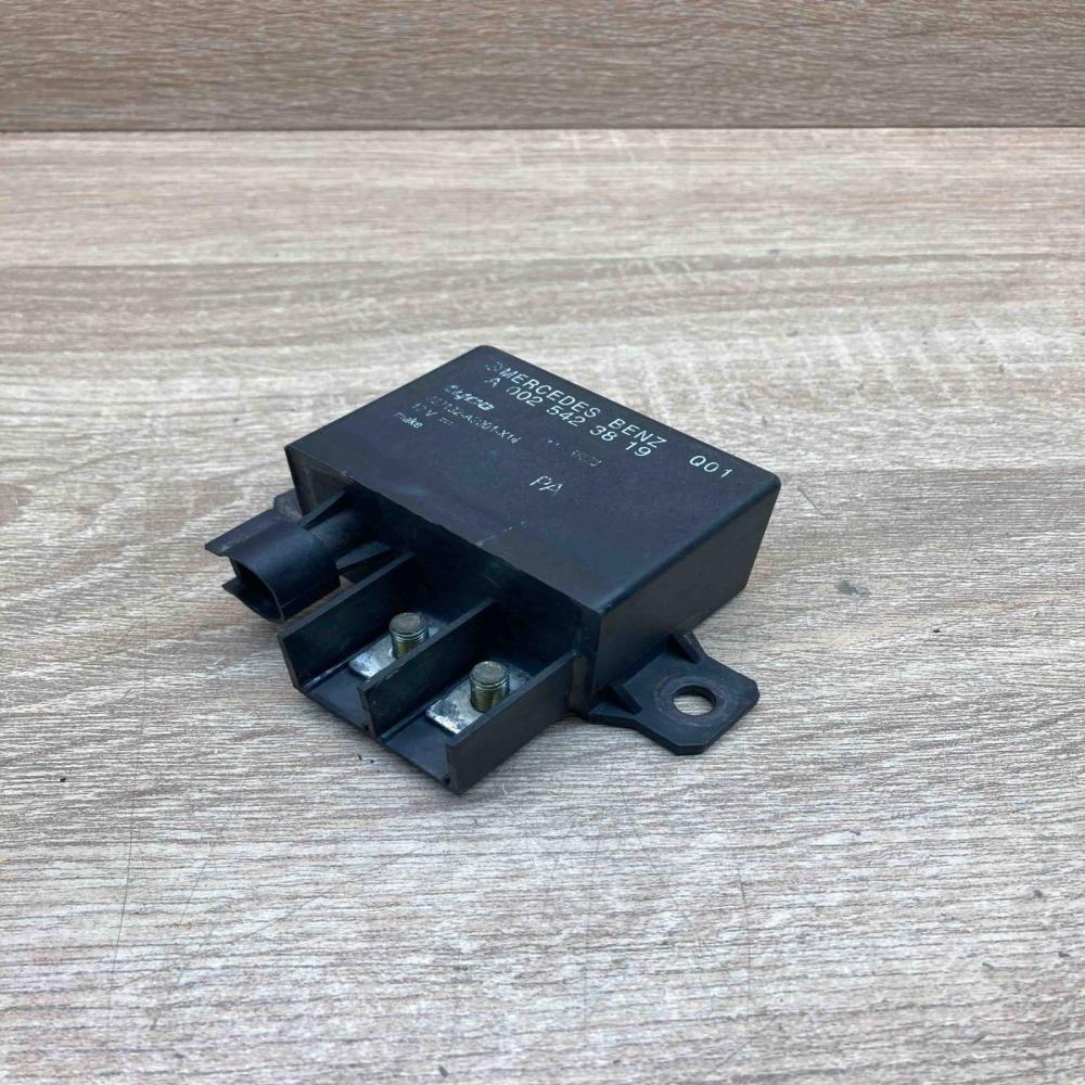 A0025423819   Glow plug pre-heat relay Mercedes-Benz E W211