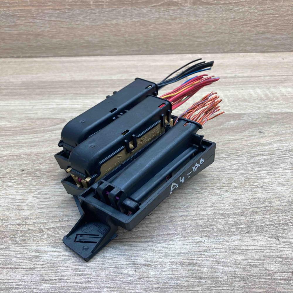 8K2971845B 3122102CP  Fuse module Audi A4 S4 B8 8K