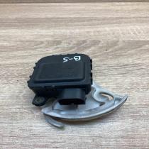 0132801148 190399  Air flap motor/actuator Volkswagen PASSAT B5