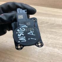 52437251   Air flap motor/actuator Opel Insignia A