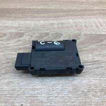 0132801359 4F0820511A 250105 03 Air flap motor/actuator Audi A6 S6 C6 4F