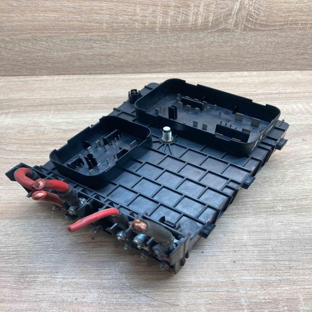 1K0937124K 1394963 1394932 Fuse module Volkswagen Golf V