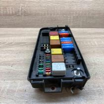 13187191 EE  Fuse module Opel Vectra C