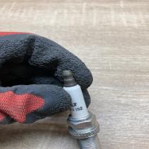 7700500192   Spark plug Renault Clio IV