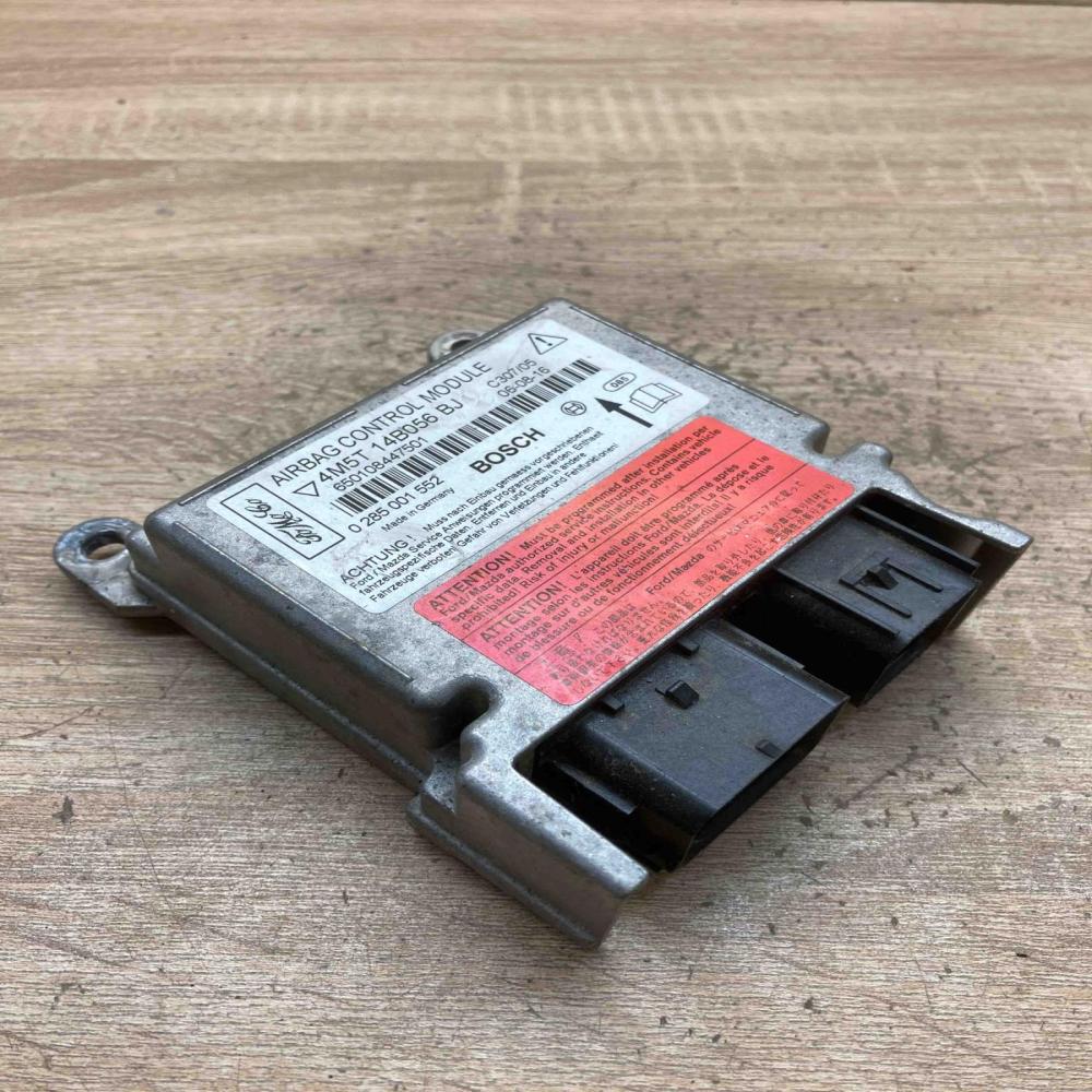 4M5T 14B056 BJ 0285001552  Airbag control unit/module Ford Focus