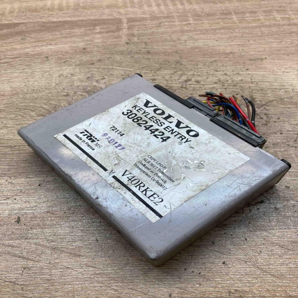 30824424 V40RKE2  Alarm control unit/module Volvo S40, V40