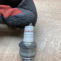 N281YC   Spark plug Volkswagen I LT