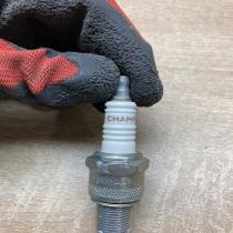 N281YC   Spark plug Volkswagen I LT