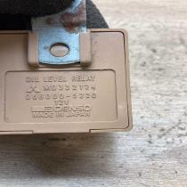 MD332124 068000 5220 Oil Level Other relay Mitsubishi Space Wagon