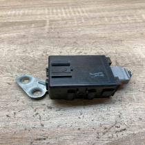85940 28030 052100 2250  Window wiper relay Toyota Previa (XR10, XR20) I