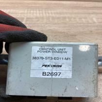 38370 ST3 E011 M1 B2697  Other control units/modules Rover 45