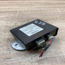 YWC103780 B0800 With Plug Other control units/modules Toyota Yaris