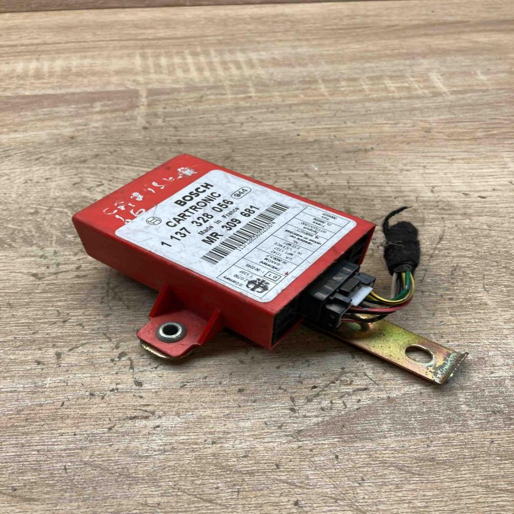 1137328056 MR309681 With Plug Other control units/modules Mitsubishi Carisma