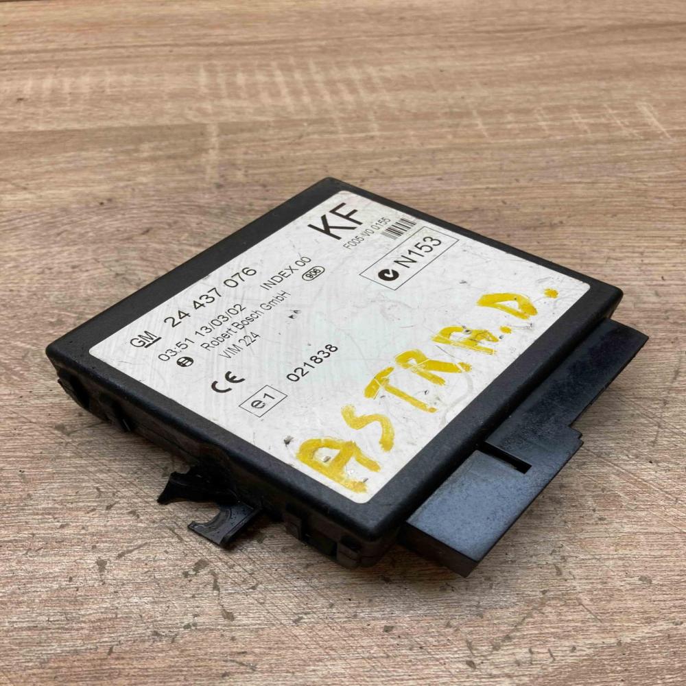 24437076 KF  Comfort/convenience module Opel Zafira A