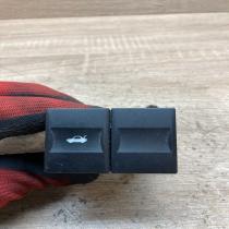 1S7T 19B514 AA   Tailgate opening switch Ford Mondeo Mk III
