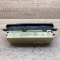 NG28CB82B   Climate control unit Mazda Premacy