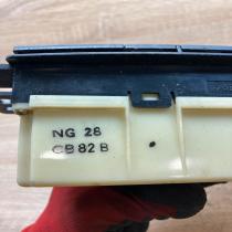 NG28CB82B   Climate control unit Mazda Premacy