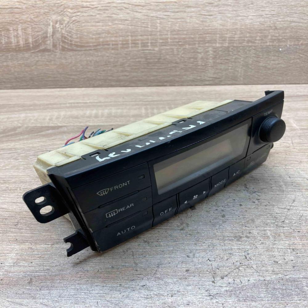 PK17CB82D   Climate control unit Mazda Premacy