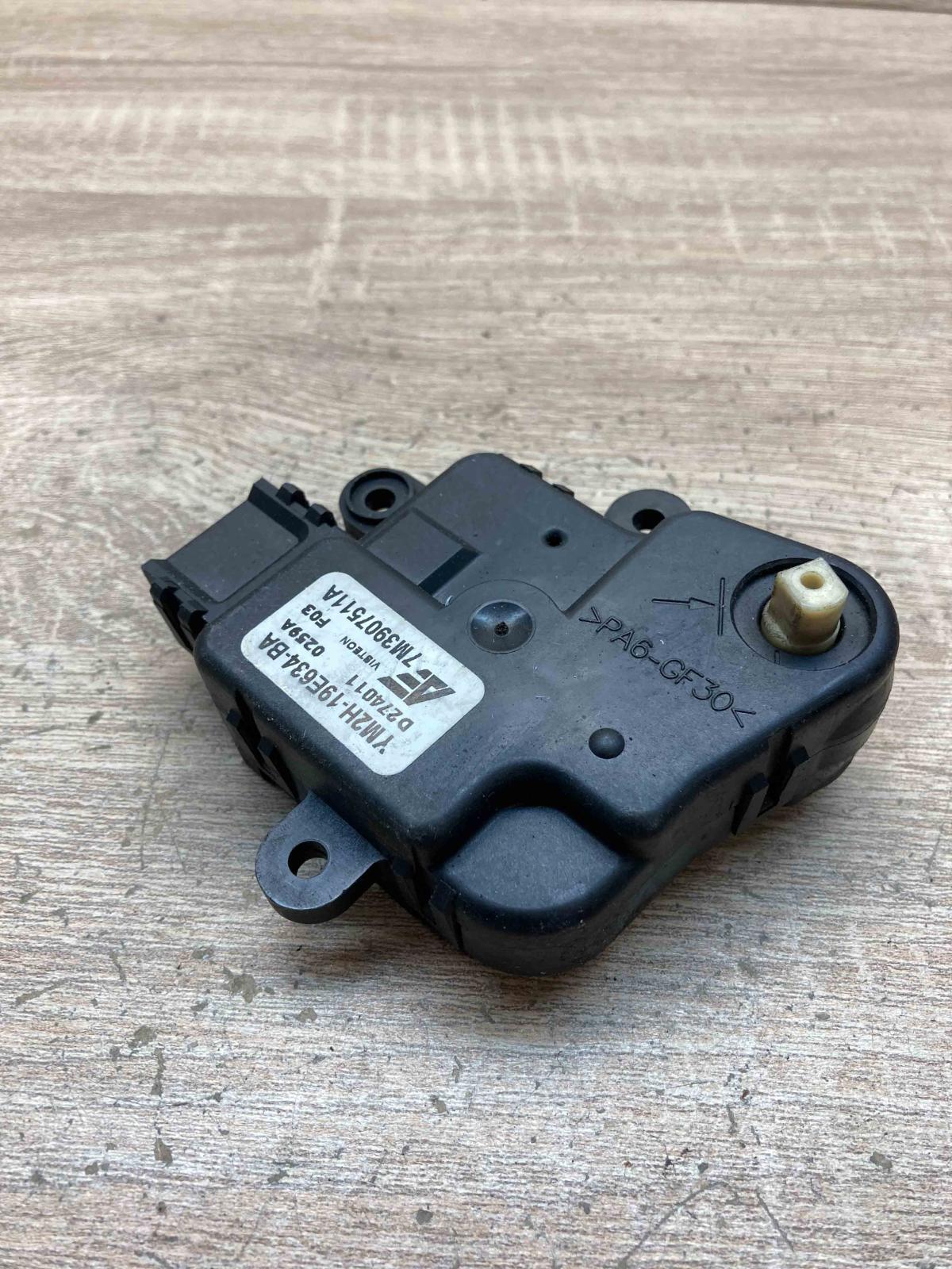 7M3907511A YM2H 19E634 BA D274011 Air flap motor/actuator Volkswagen Sharan