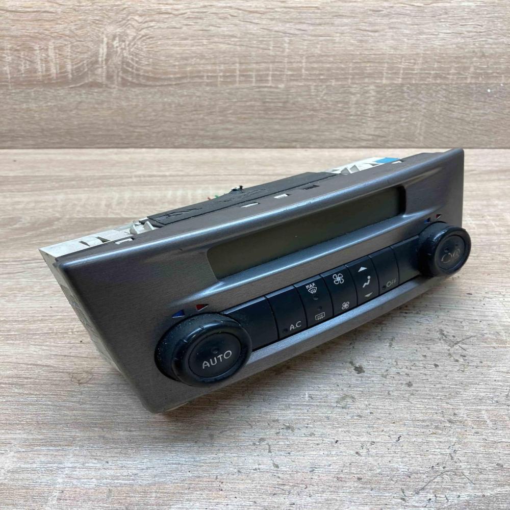 8200001901 C 52485201  Climate control unit Renault Laguna II
