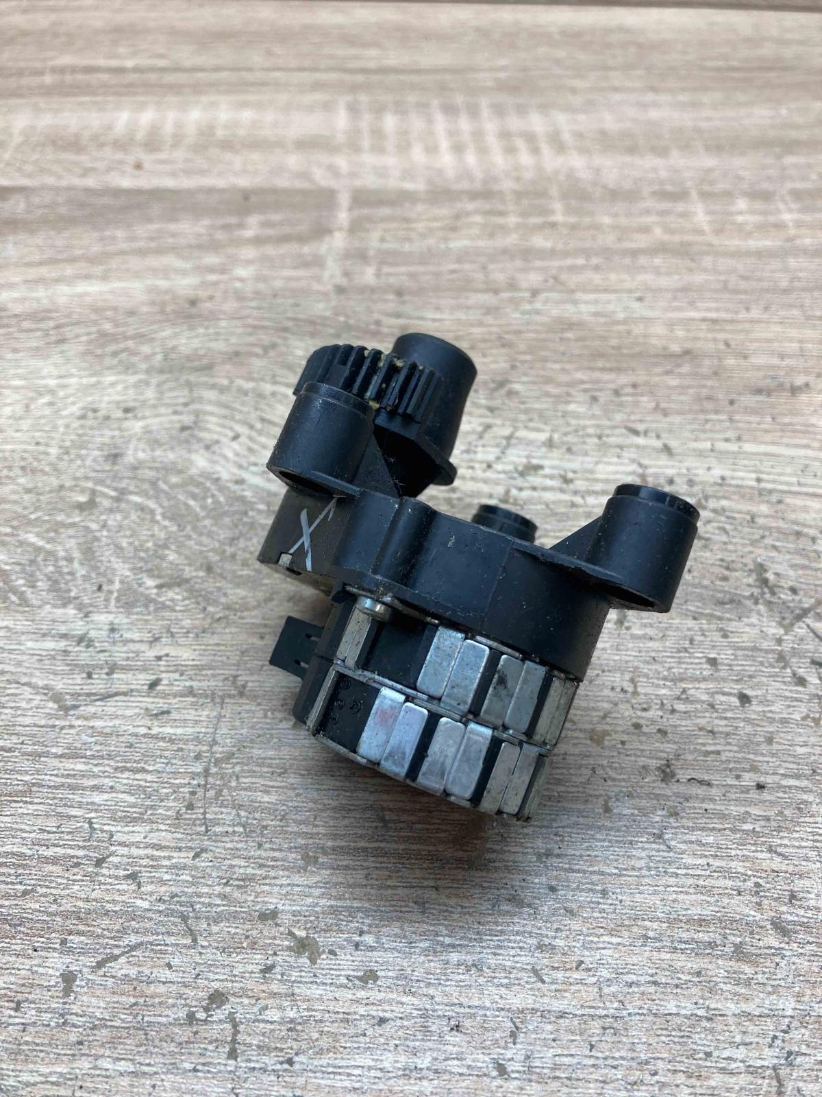 7M1907511C 532 9483 22A  Air flap motor/actuator Seat Alhambra (Mk1)