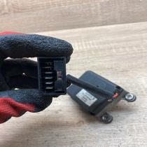 01305404000 068985  Air flap motor/actuator Audi A4 S4 B5 8D