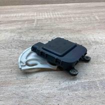 8D1820511E 0132801146  Air flap motor/actuator Volkswagen PASSAT B5