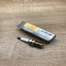7700871617   Spark plug Renault Megane II