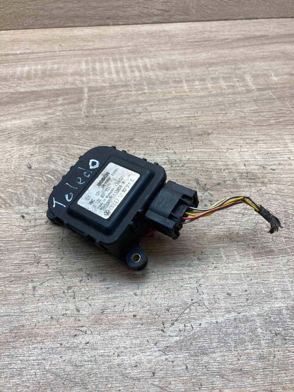 1J1907511C 0132801121  Air flap motor/actuator Volkswagen Golf IV