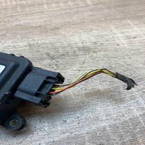 1J1907511C 0132801121  Air flap motor/actuator Volkswagen Golf IV