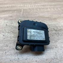 4B1820511B 0132801135  Air flap motor/actuator Audi A6 S6 C5 4B