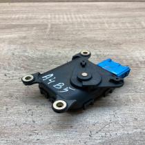 8D1820511B 0132801149  Air flap motor/actuator Volkswagen PASSAT B5