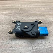 8D1820511B 0132801149  Air flap motor/actuator Volkswagen PASSAT B5