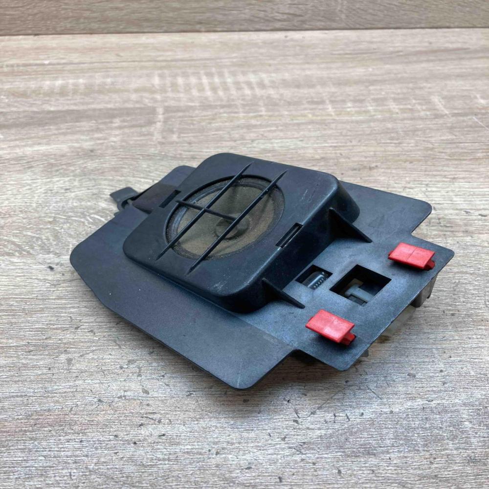 9128772 10347  Rear door speaker Volvo S70  V70  V70 XC