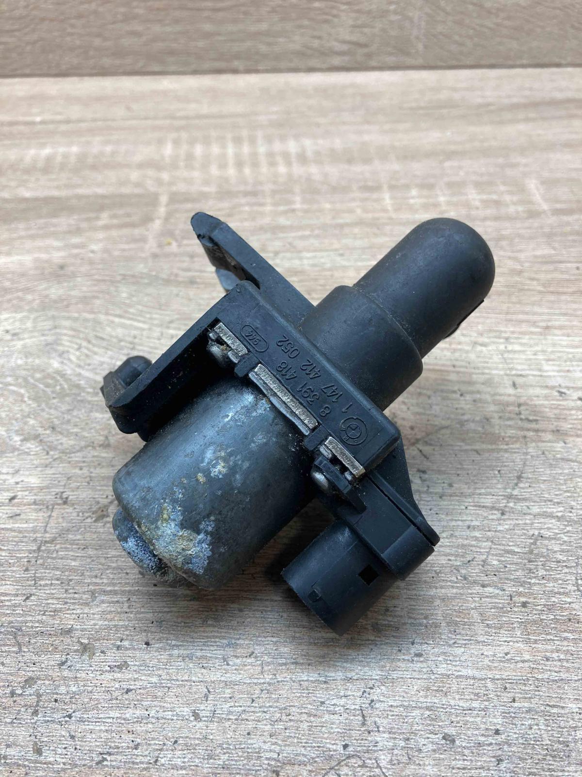 8391418 1147412052  Coolant heater control valve BMW 3 E36