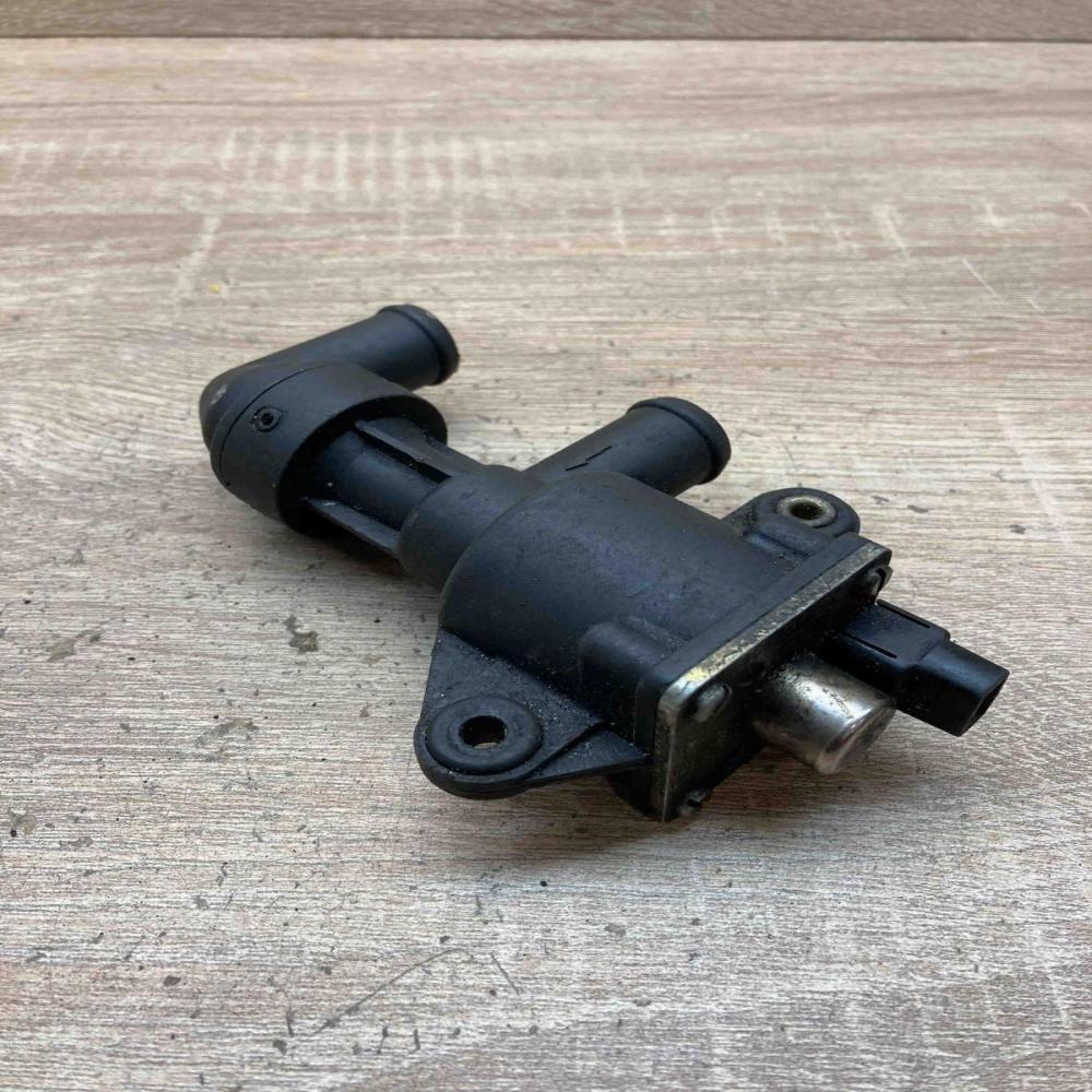 13731882 1147412008  Electric auxiliary coolant/water pump BMW 5 E28