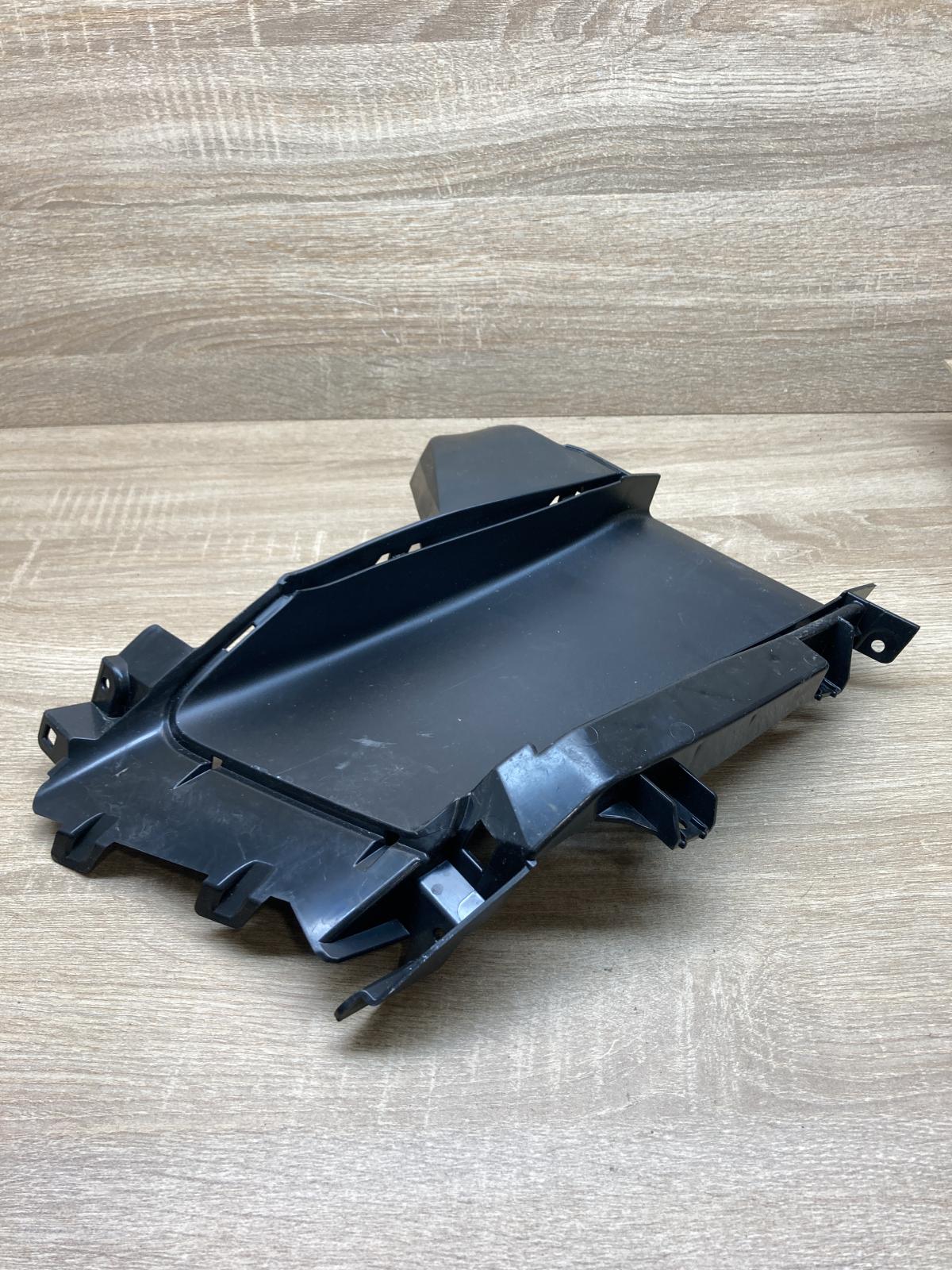 4K8121764B   Brake cooling air channel/duct Audi A6 S6 C8 4K