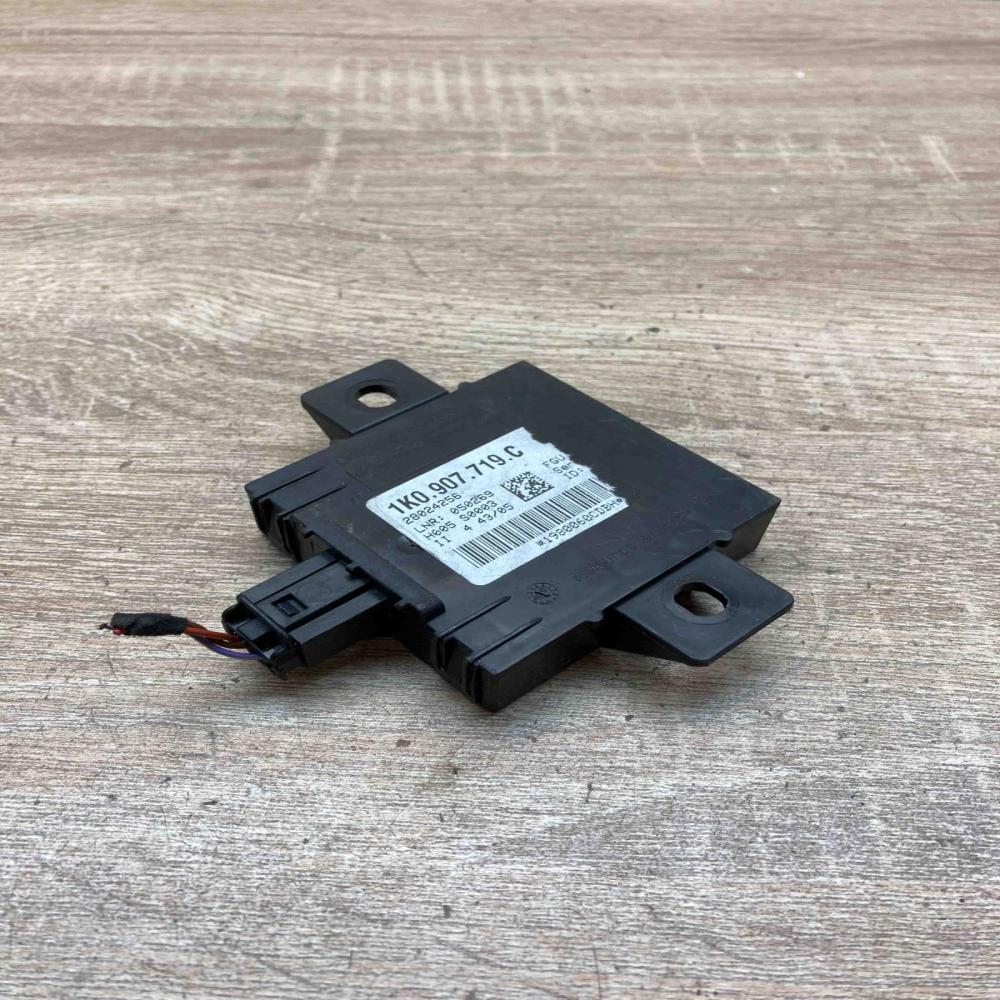 1K0907719C   Alarm control unit/module Audi A3 S3 8P