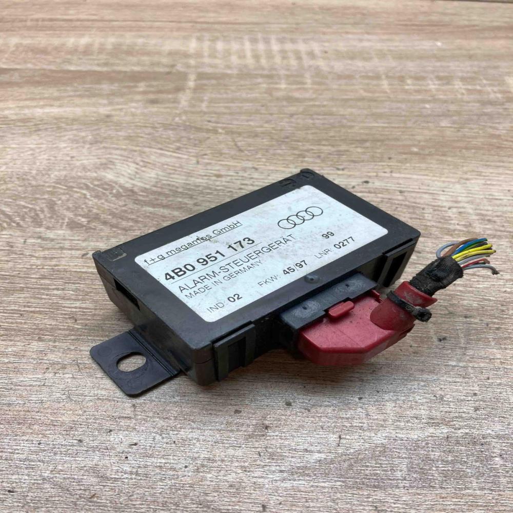 4B0951173   Alarm control unit/module Audi A6 S6 C5 4B
