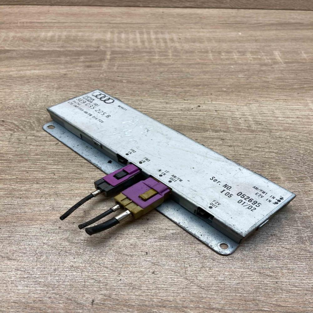 8E9035225B   Antenna control unit Audi A4 S4 B6 8E 8H