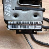 04589440 P04589440AG  Front door lock Chrysler Sebring (JS)