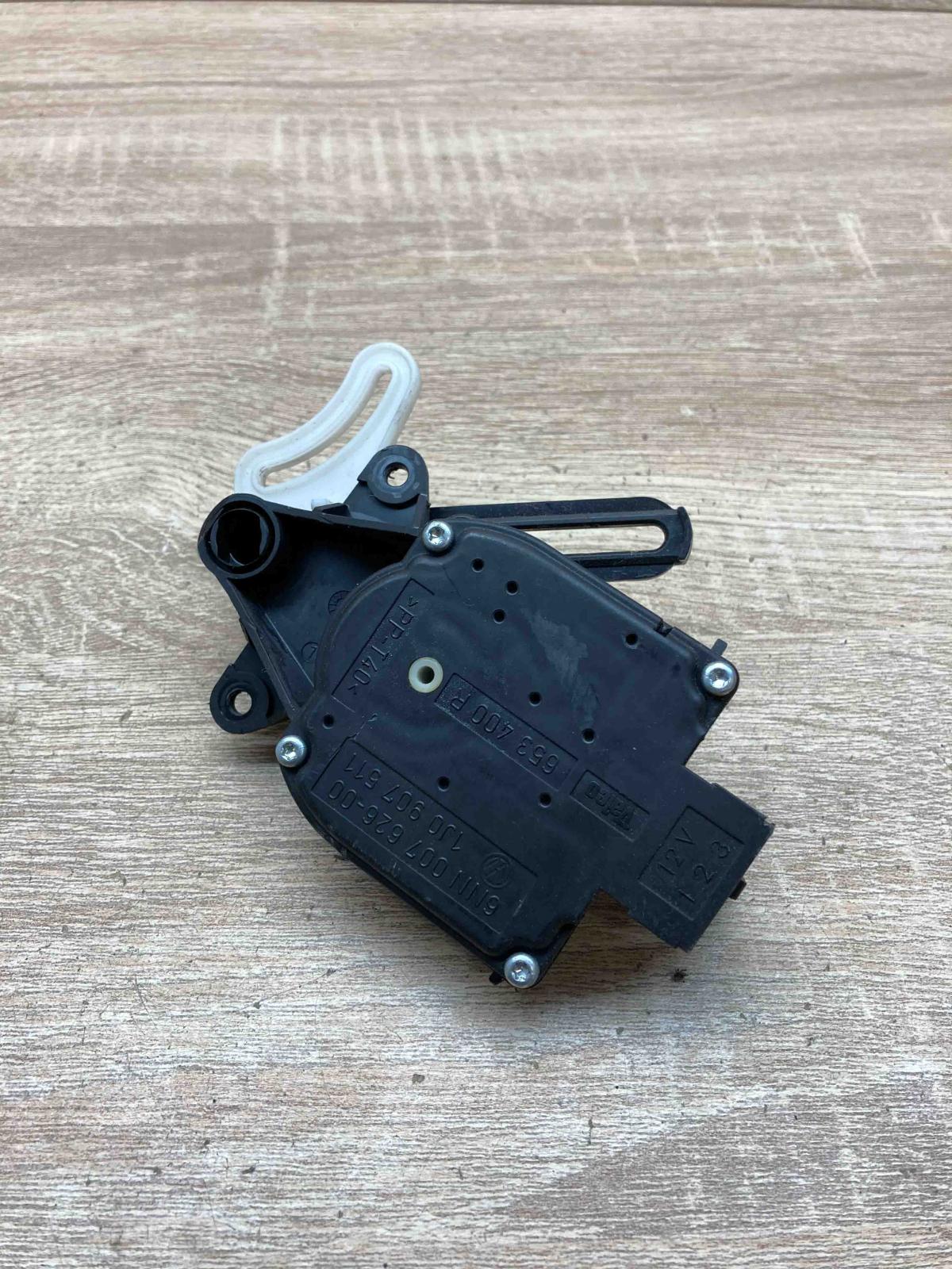 1J0907511 653 400R  Air flap motor/actuator Volkswagen Golf IV