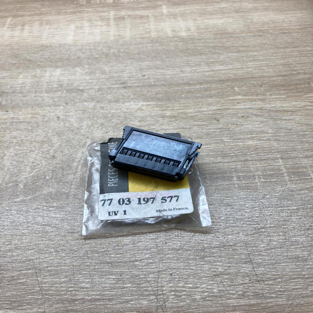 7703197577   Plug wire Renault Laguna II