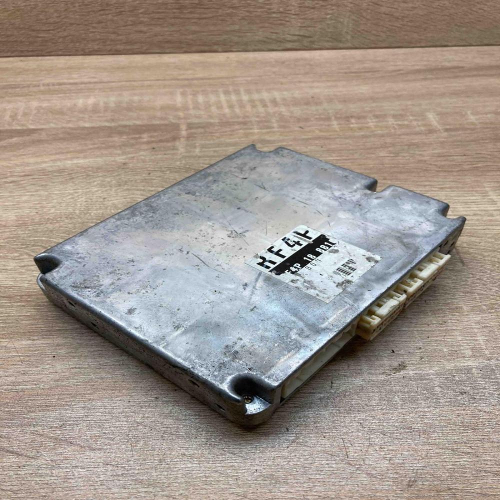 RF4P 18 8810   Engine control unit/module ECU Mazda 323 F