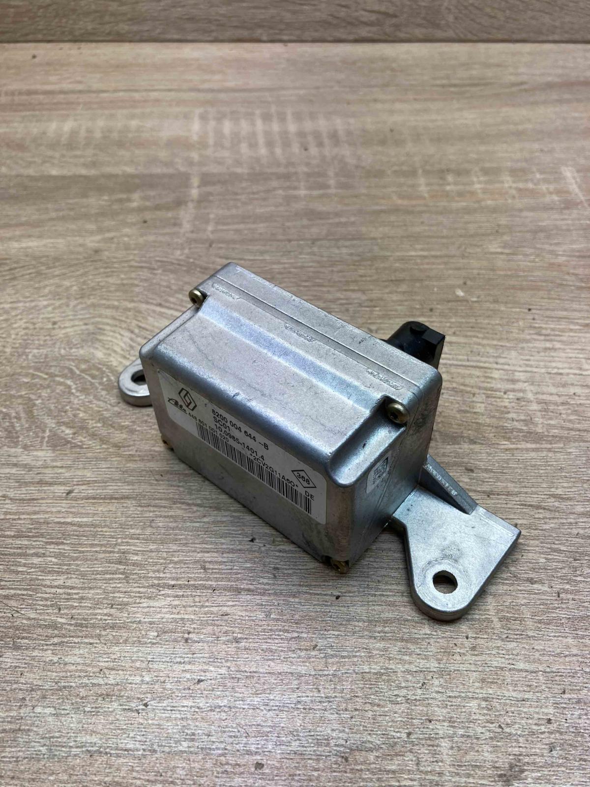 8200004644 B   ESP acceleration yaw rate sensor Renault Laguna II