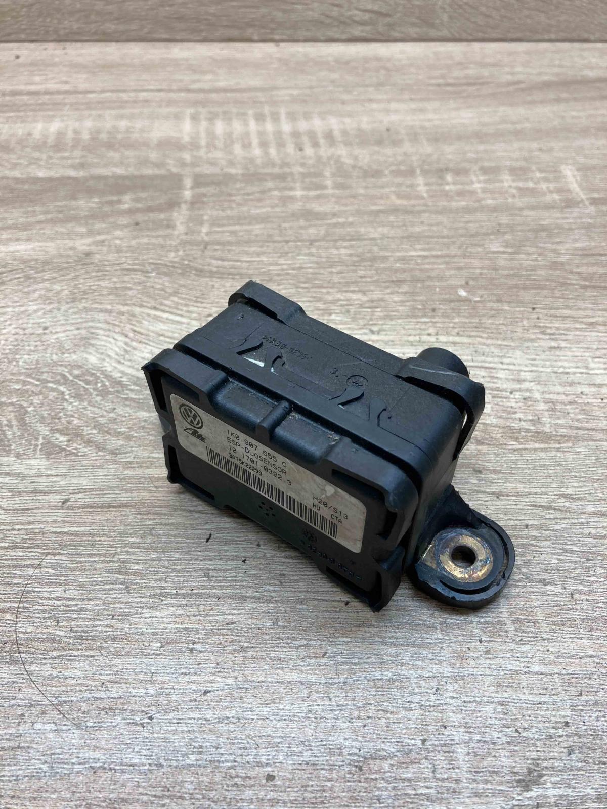 1K0907655C   ESP acceleration yaw rate sensor Volkswagen Transporter - Caravelle