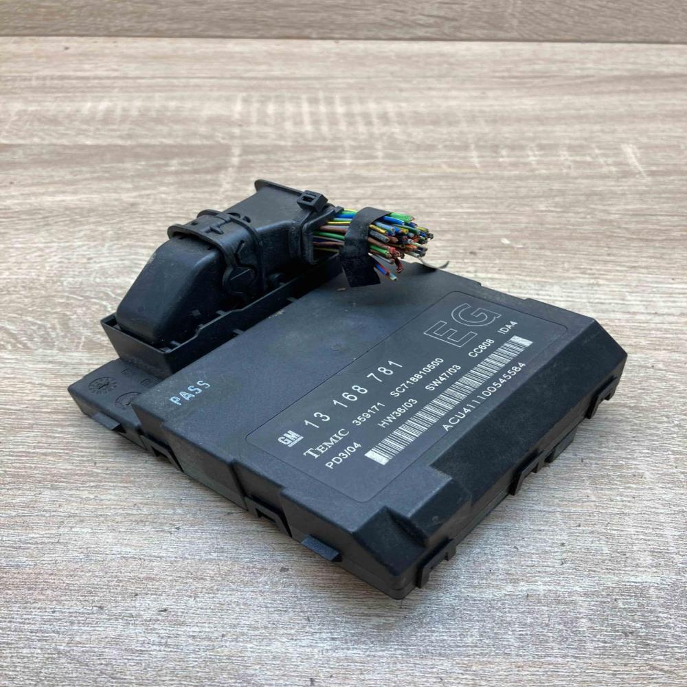 13168781 359171 EG Comfort/convenience module Opel Signum