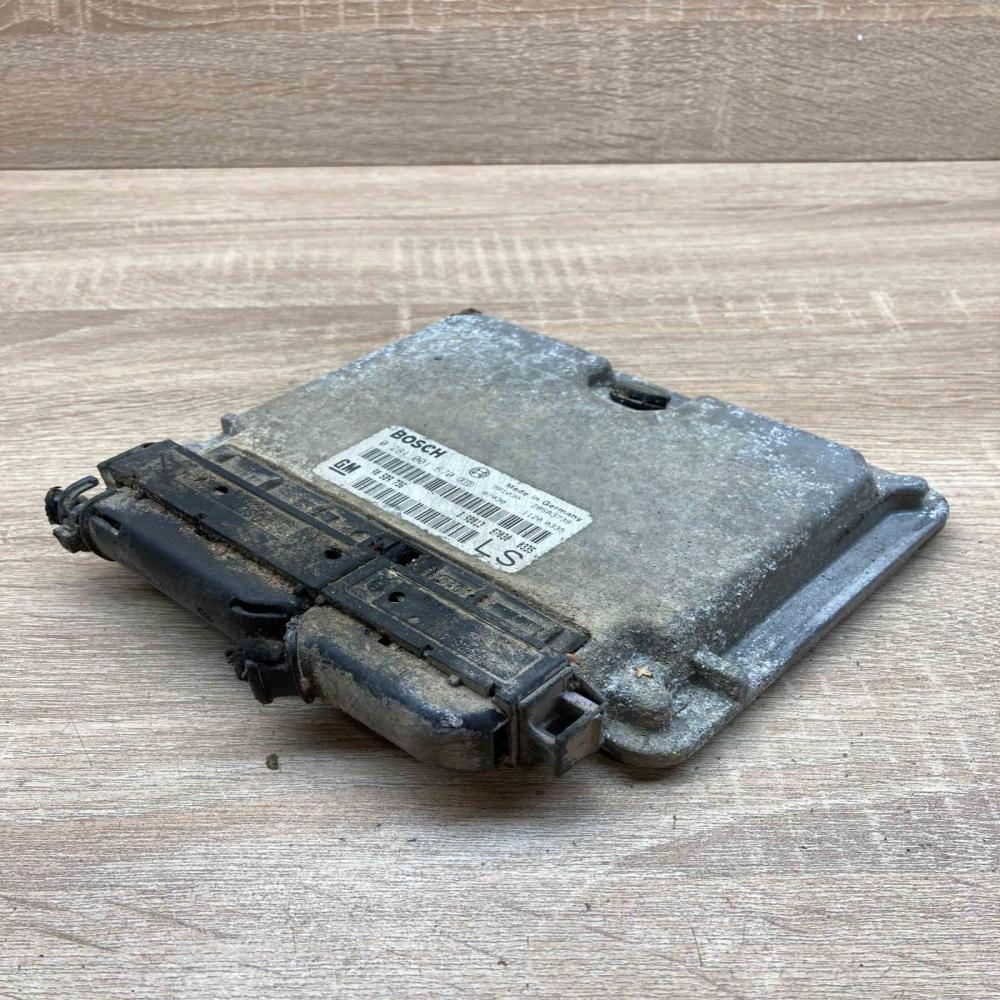 90589736 0281001670 LS Engine control unit/module ECU Opel Astra G